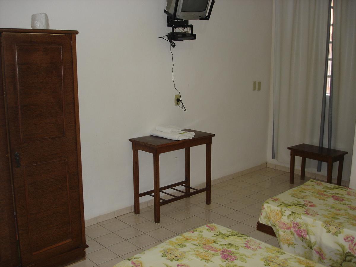 Delmus Hotel Conselheiro Pena Экстерьер фото