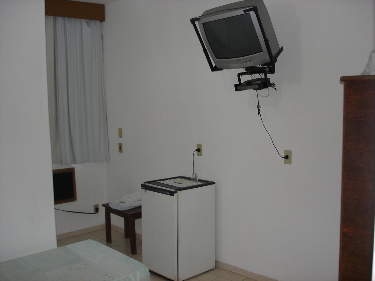 Delmus Hotel Conselheiro Pena Экстерьер фото